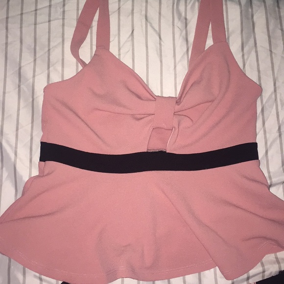 Adorable 2 piece outfit :) !!! - Picture 3 of 8